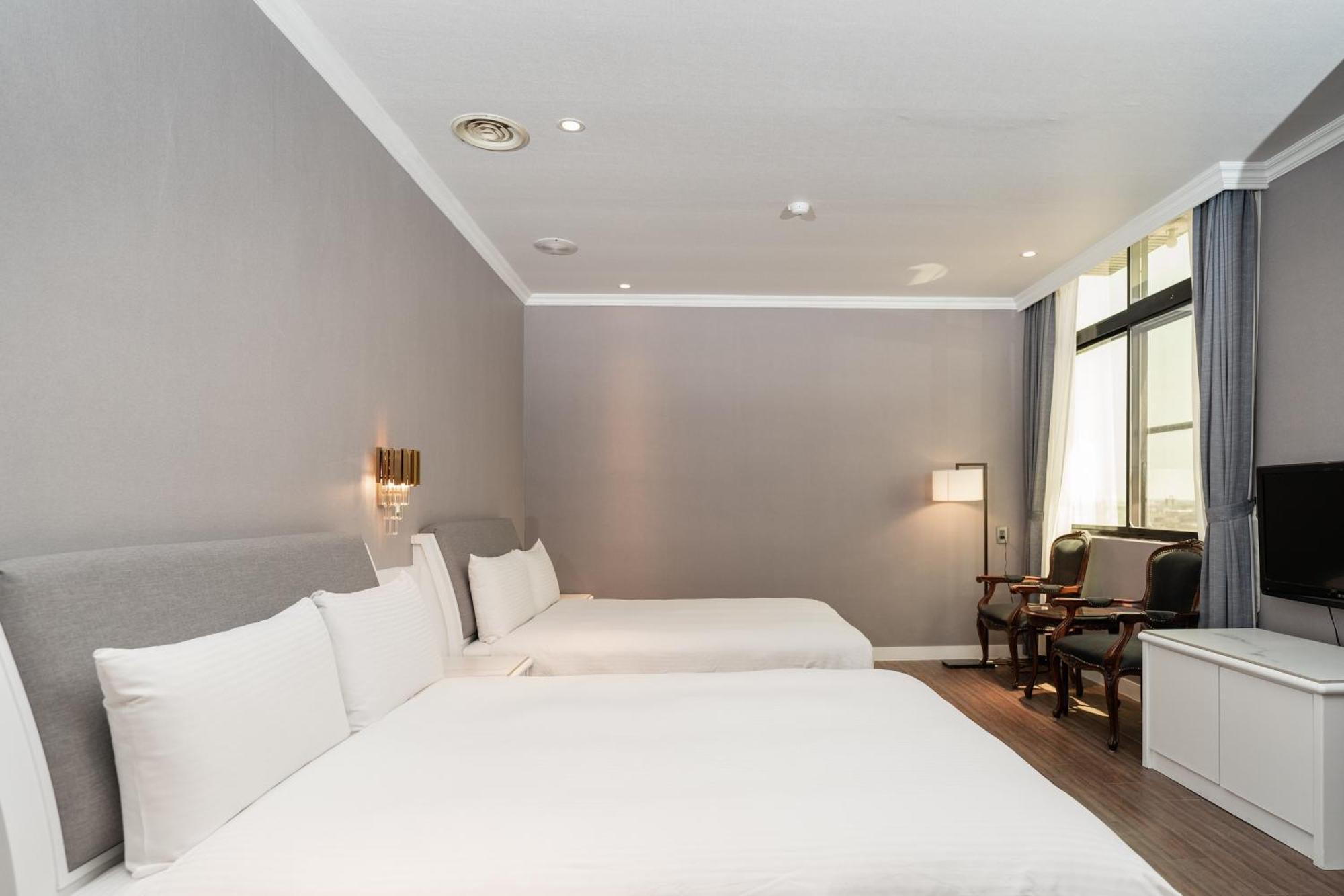 Fu Hsiang Hotel Yilan Exterior foto